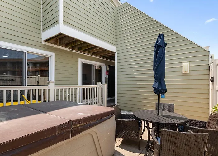 Holiday home Luxury Escape - Private Hot Tub - Pool *