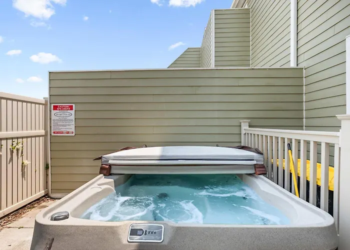Holiday home Luxury Escape - Private Hot Tub - Pool